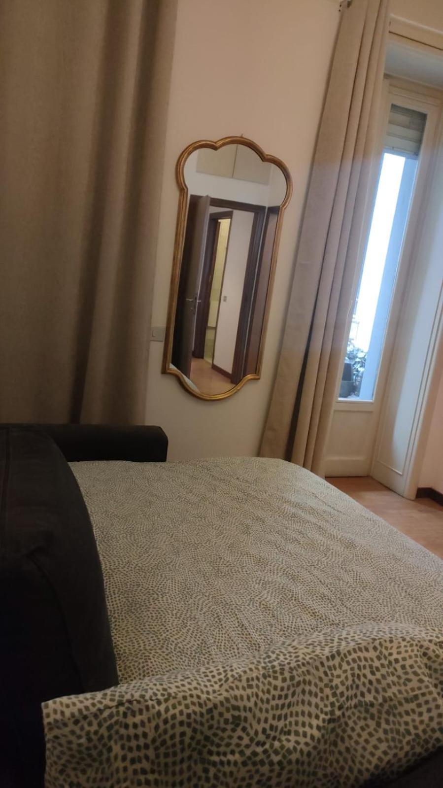 Very Big Apartment At 3 Minutes On Foot From Duomo Cathedral มิลาน ภายนอก รูปภาพ