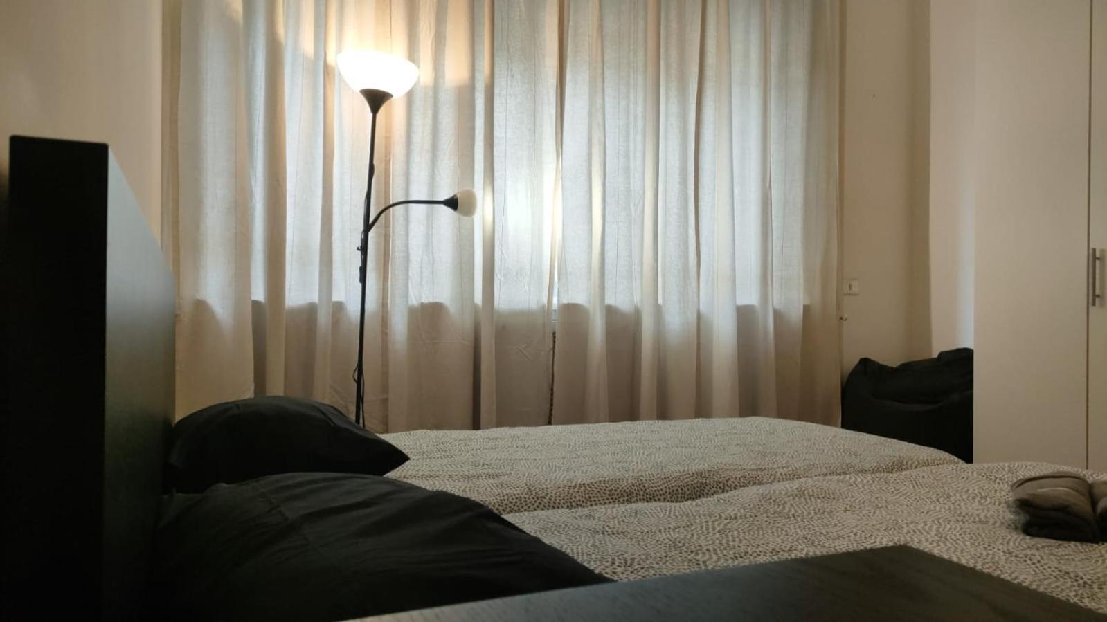 Very Big Apartment At 3 Minutes On Foot From Duomo Cathedral มิลาน ภายนอก รูปภาพ
